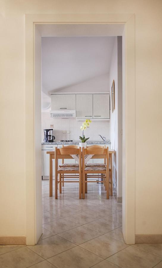Apartments Zaharija روفينج الغرفة الصورة